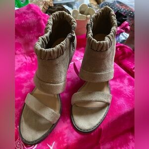 Mi.iM Suede booties Size 8  worn  1 or 2 times  3" inch Heel Excellent Condition